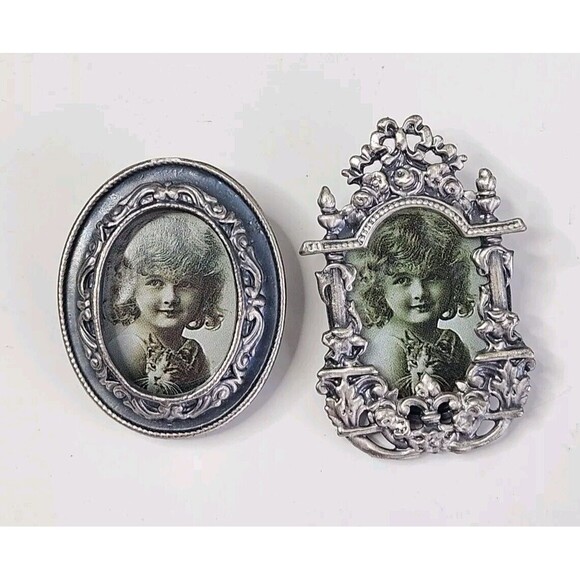Victorian Style Small Picture Photo Frame Brooch Pin Silver Tone, Mourning Pins - Picture 1 of 7